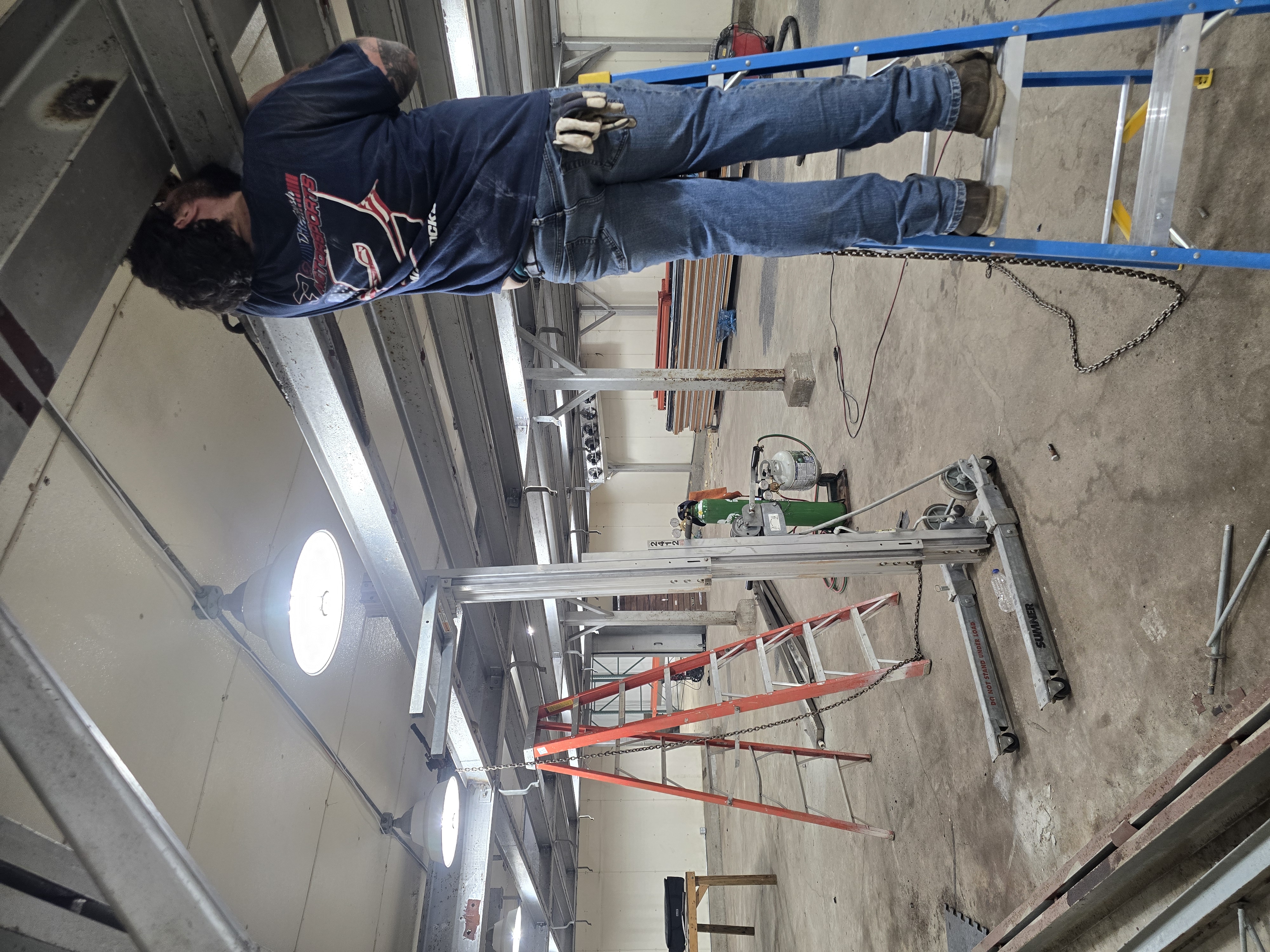 Overhead steel dismantling